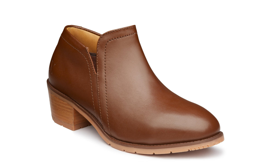Xena Gravity women’s steel toe work booties in Amber
