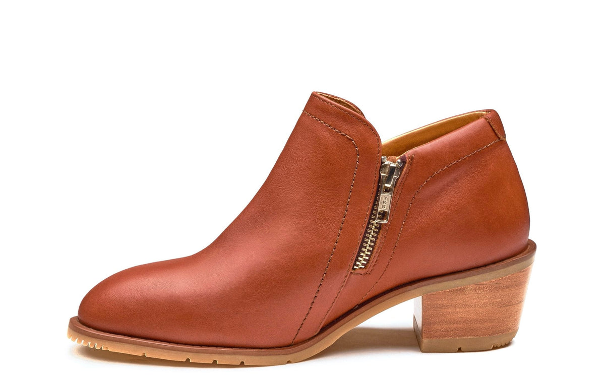 Xena Gravity women’s steel toe work booties in Cognac Brown