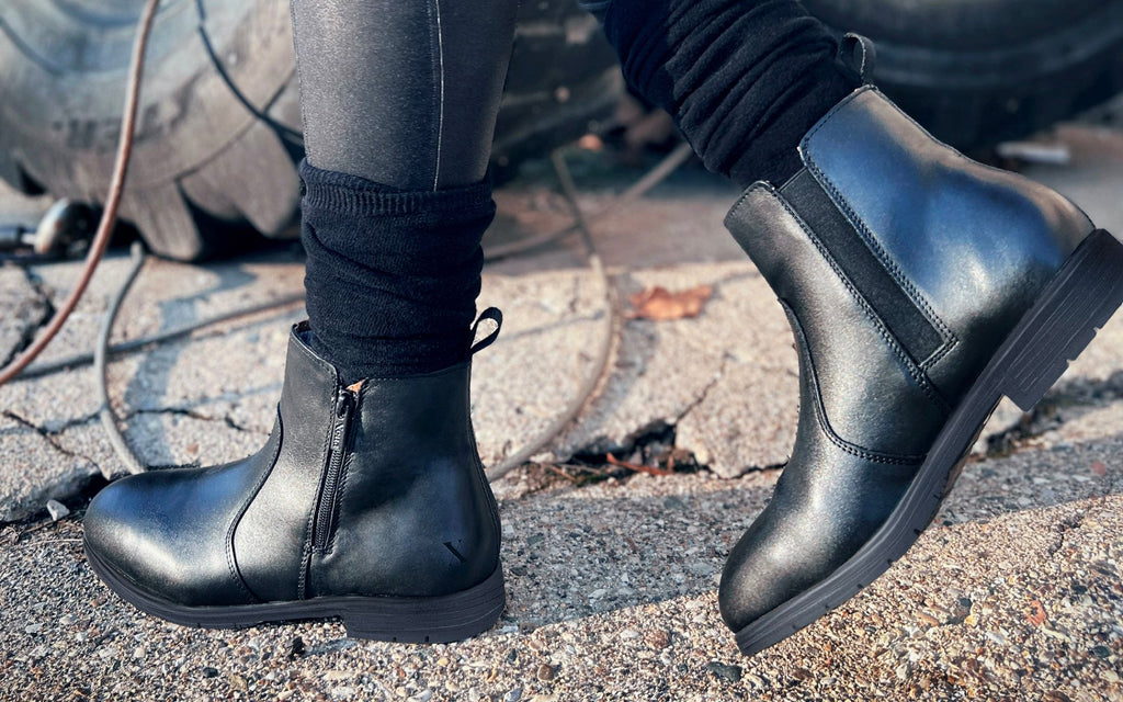 Xena Omega women’s steel toe zip-up work boots in black