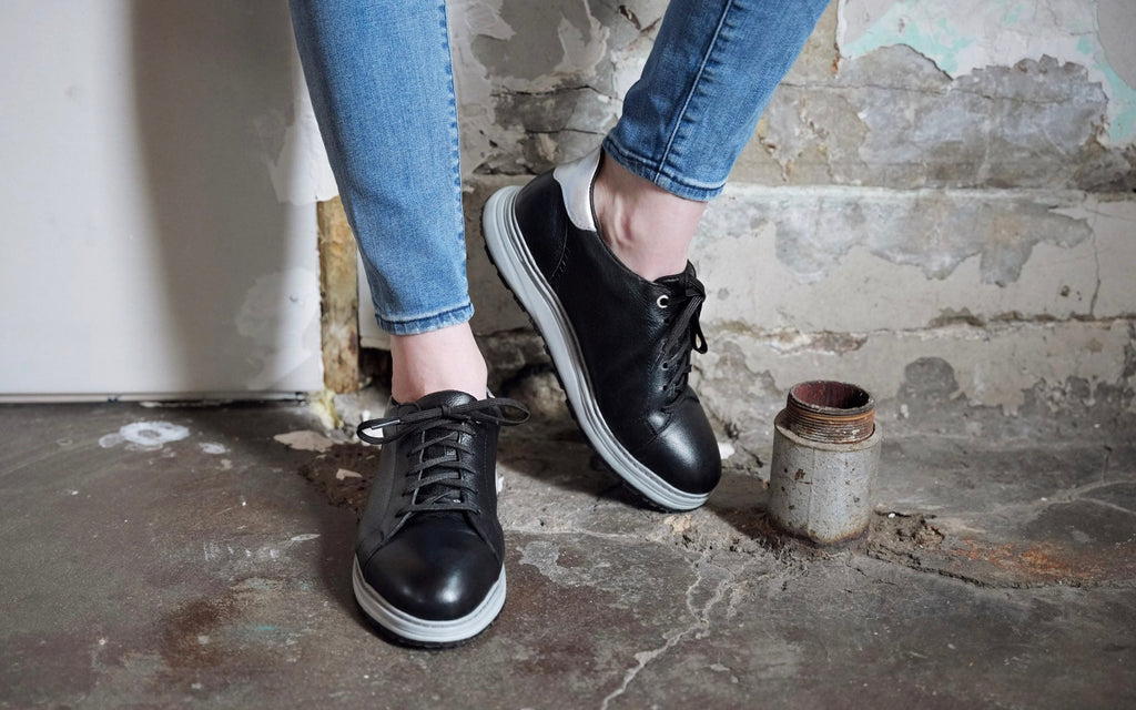 Xena Rogue women’s leather work shoes in Black Pearl