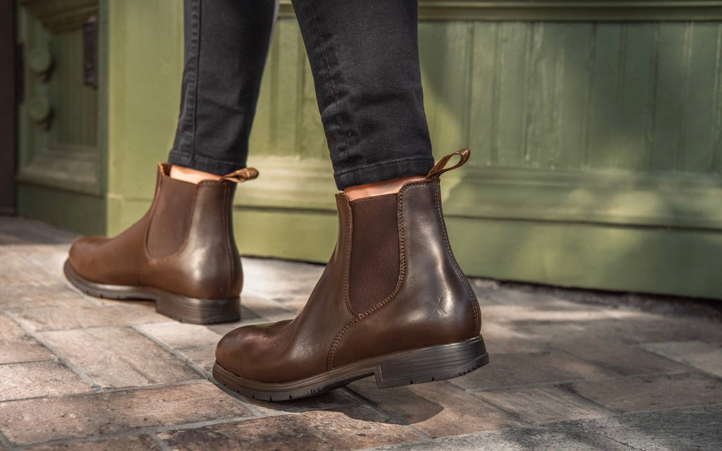 Xena Valence women’s steel toe Chelsea work boots in Chestnut Brown