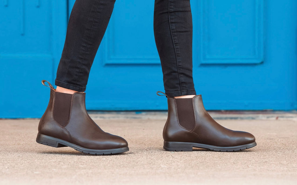 Xena Valence women’s steel toe Chelsea work boots in Chestnut Brown