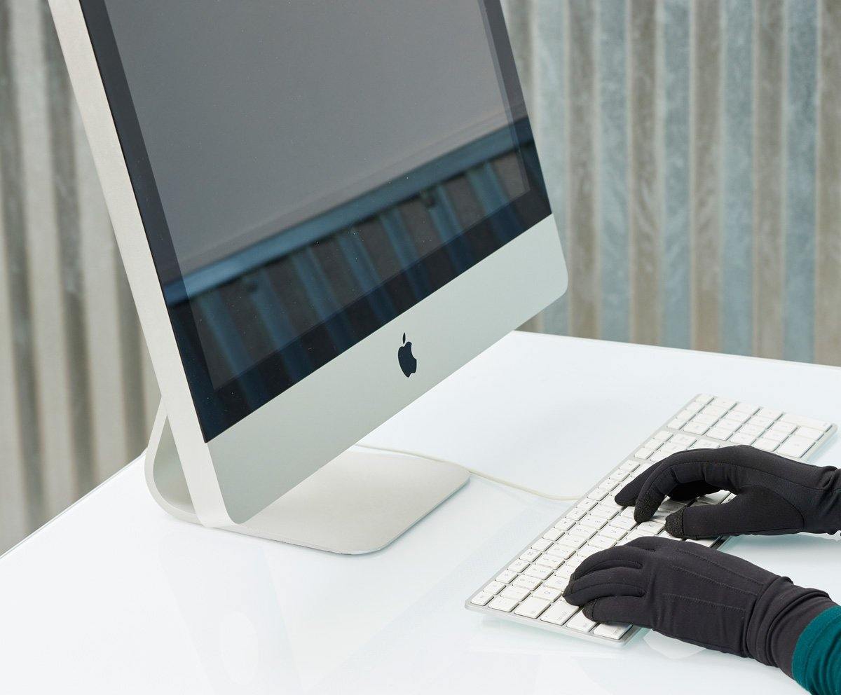 The Writer’s Glove® V3 Graphene Touchscreen Typing Gloves – Black